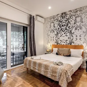 Romantic Piccolomini Lux Rome